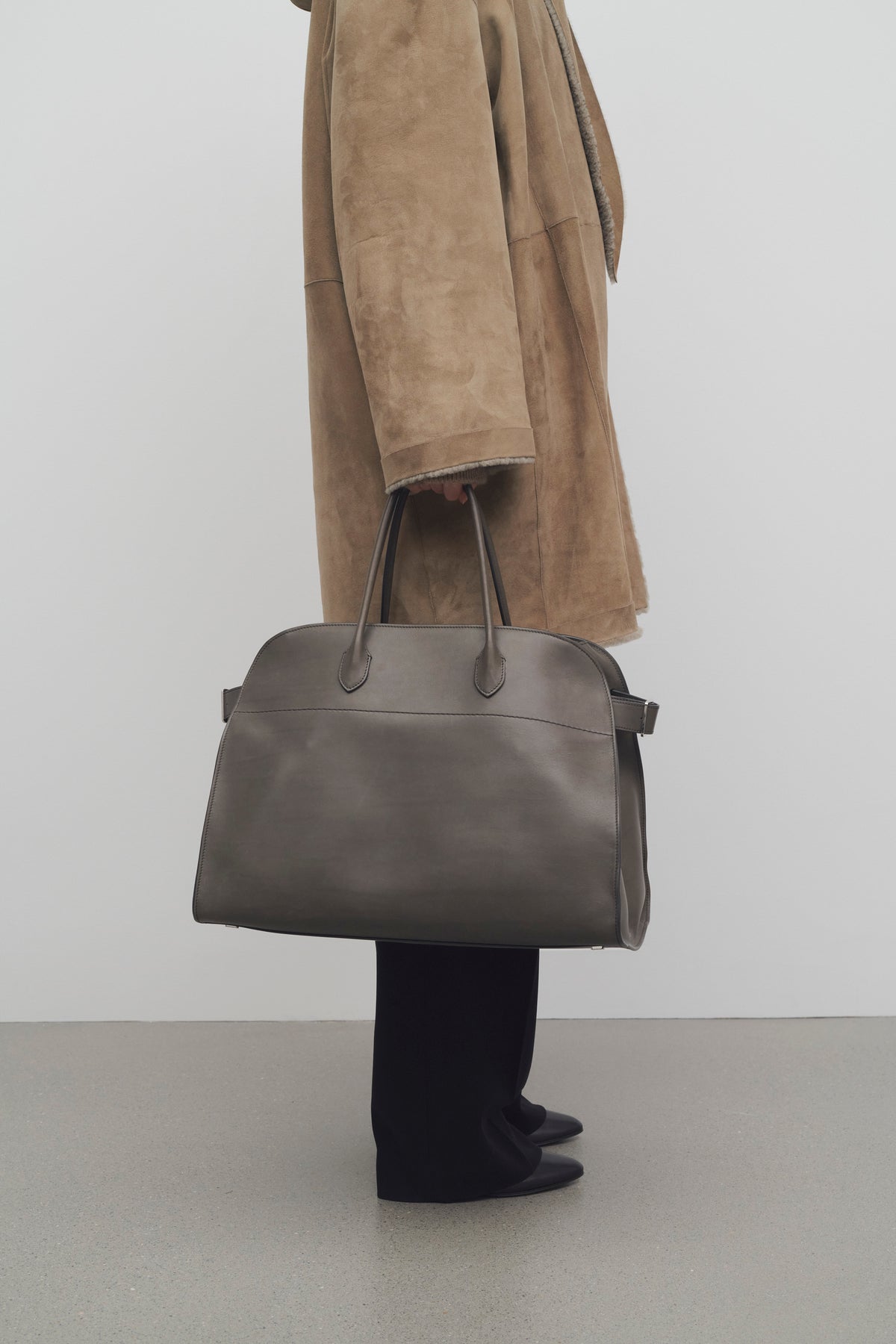 Soft Margaux 17 Bag Grey in Leather – The Row