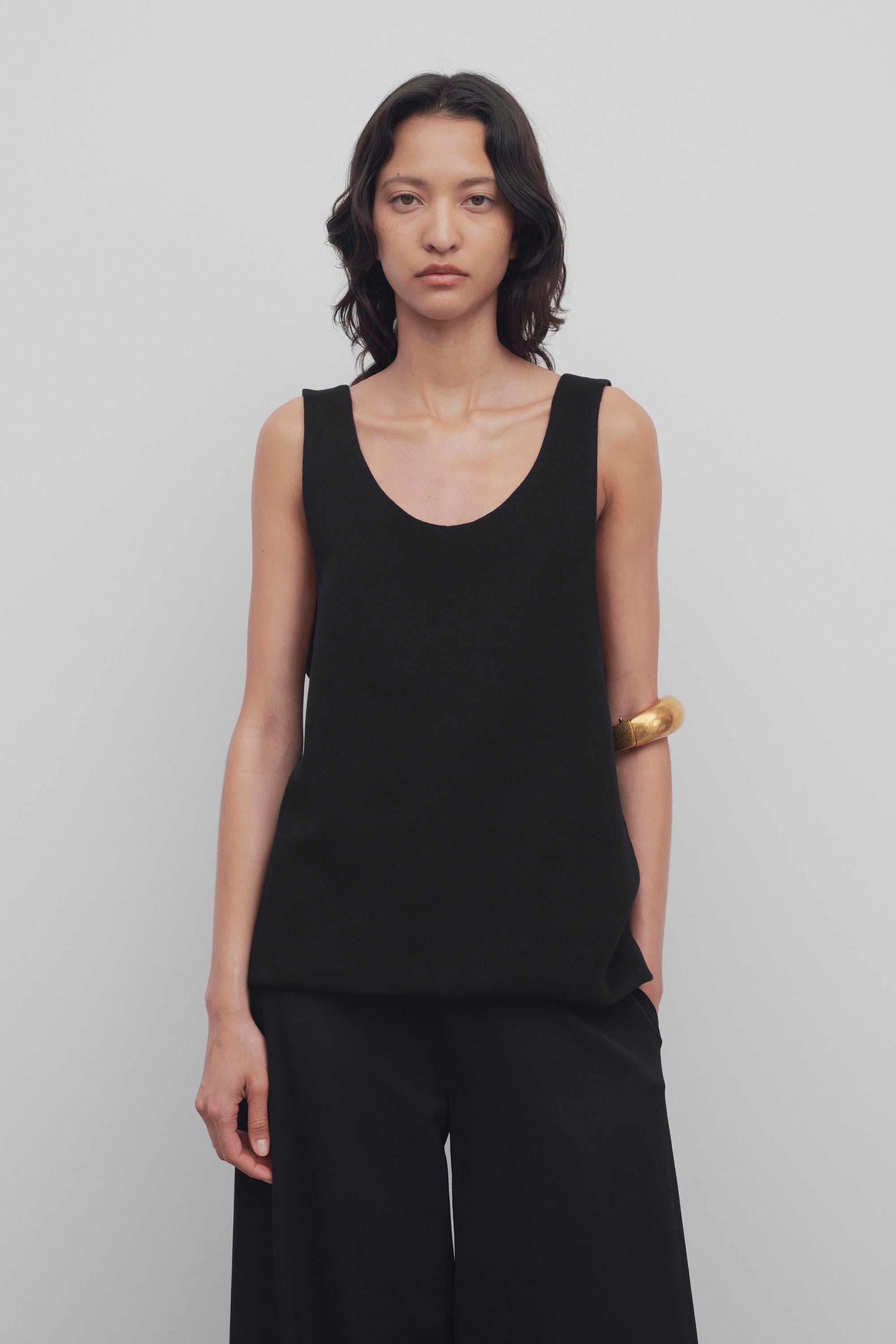 Winnie Top Black in Cashmere – The Row