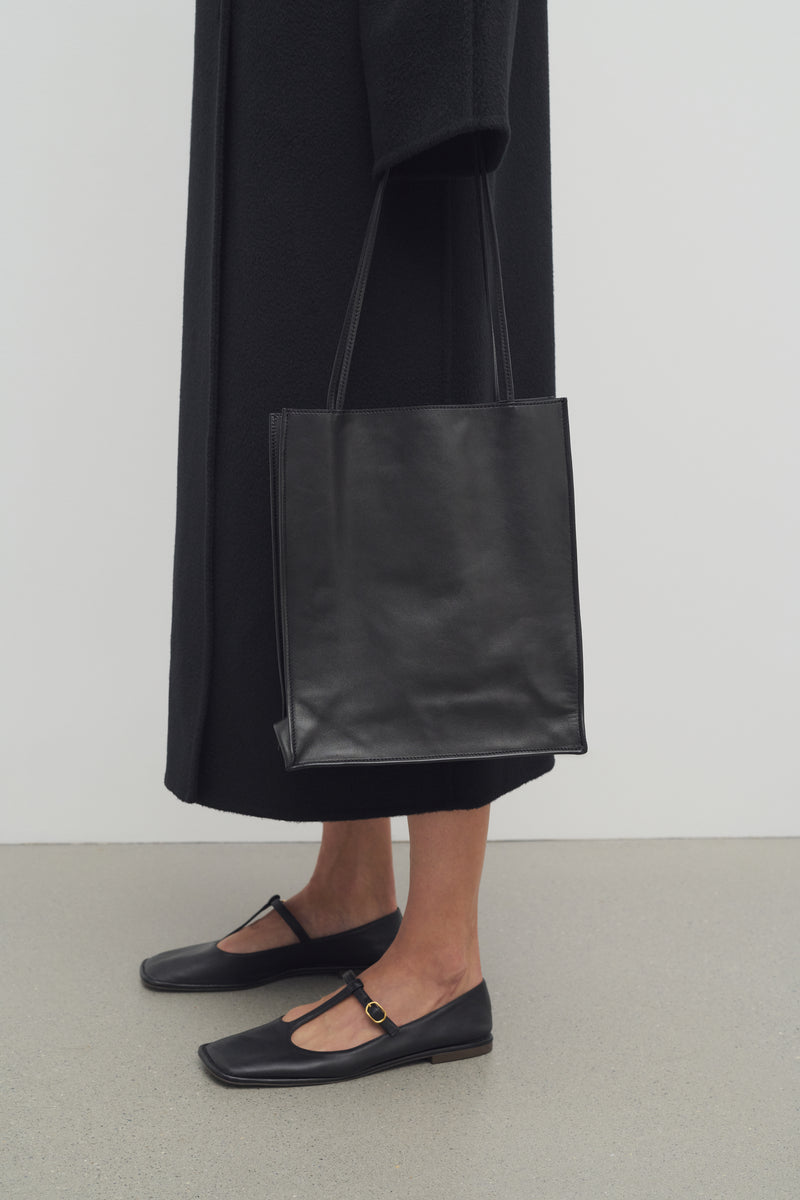 Large To Go Tote Bag in Leather