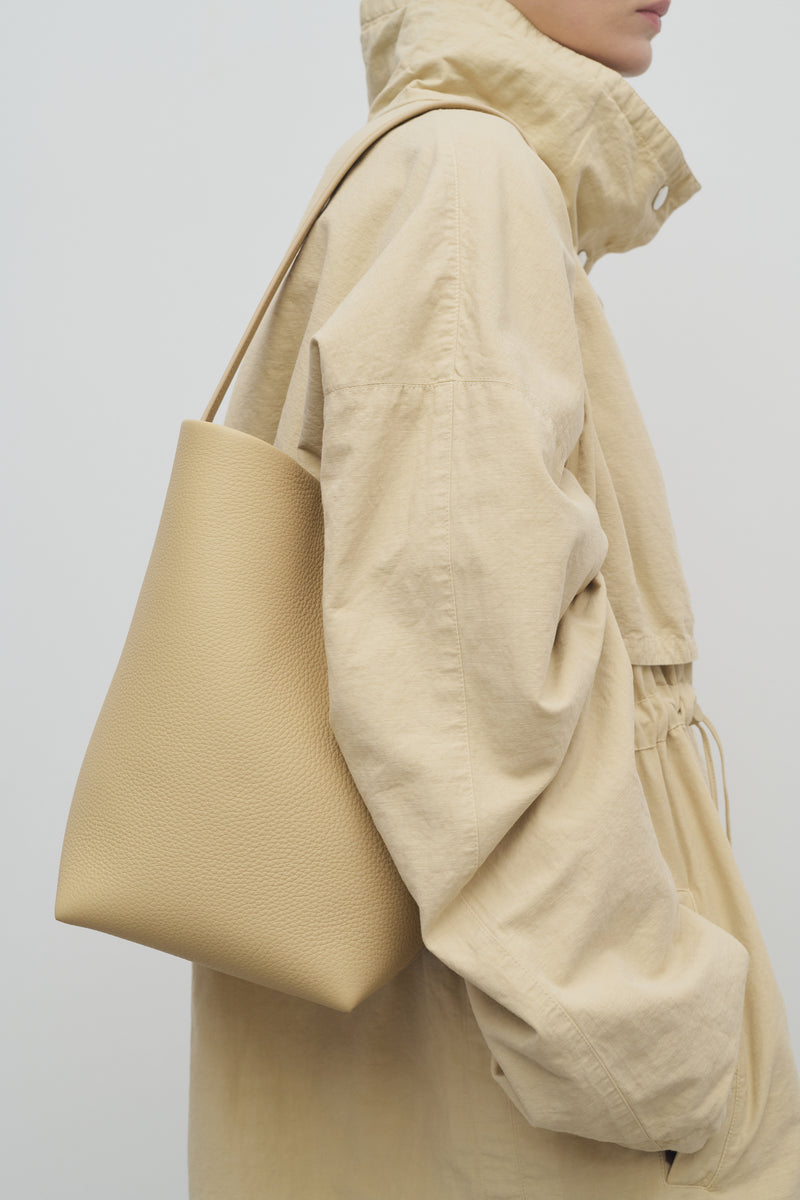 Medium N/S Park Tote Bag in Leather