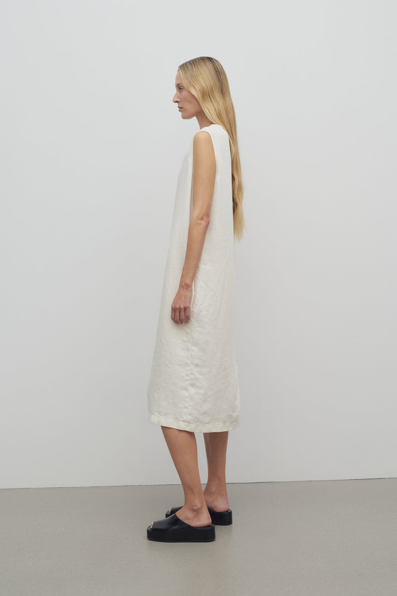 Mirnal Dress in Linen