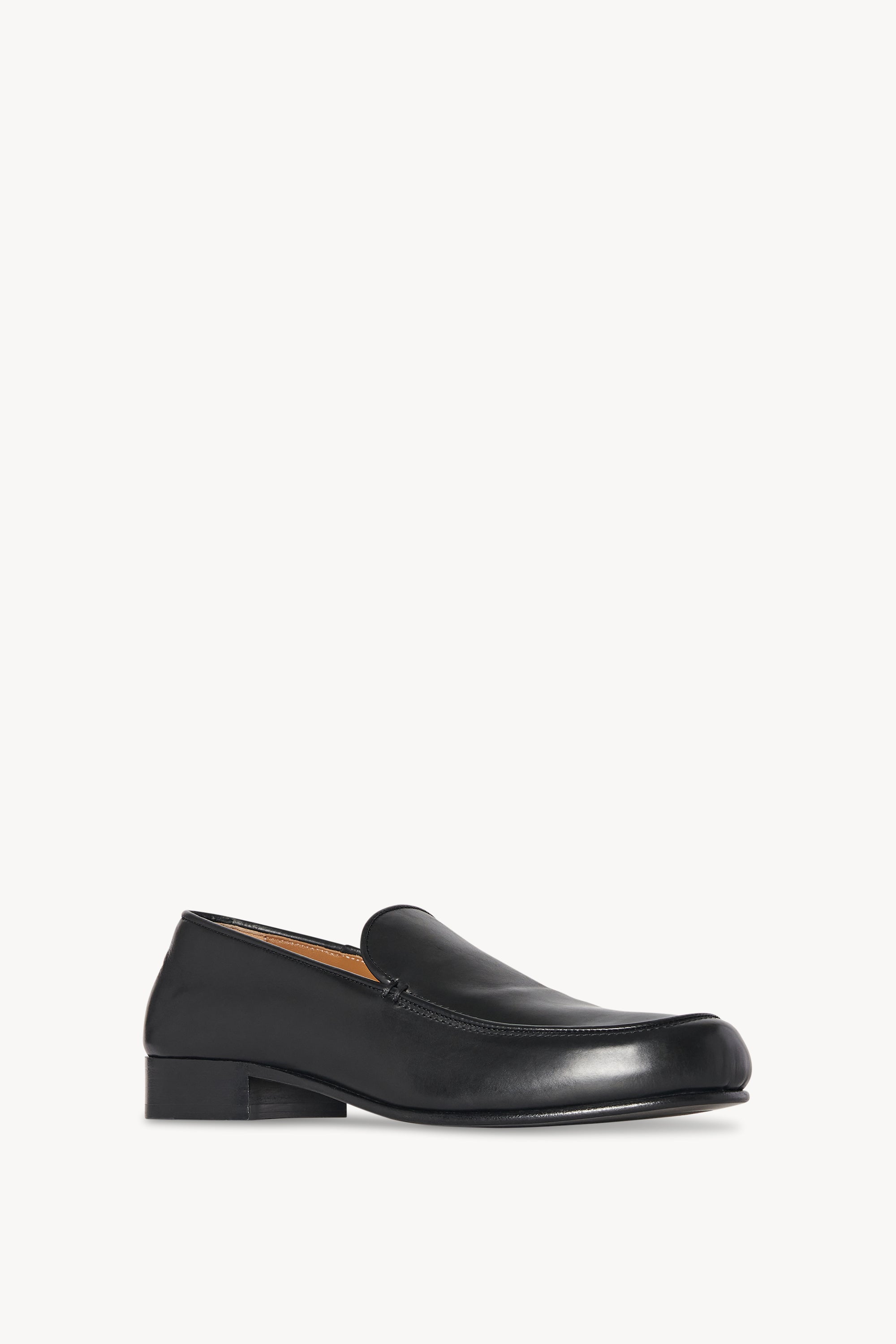 Flynn Loafer Black in Leather – The Row