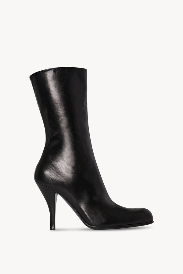 Women's Boots: Tall, Ankle, & Mid-Calf l The Row