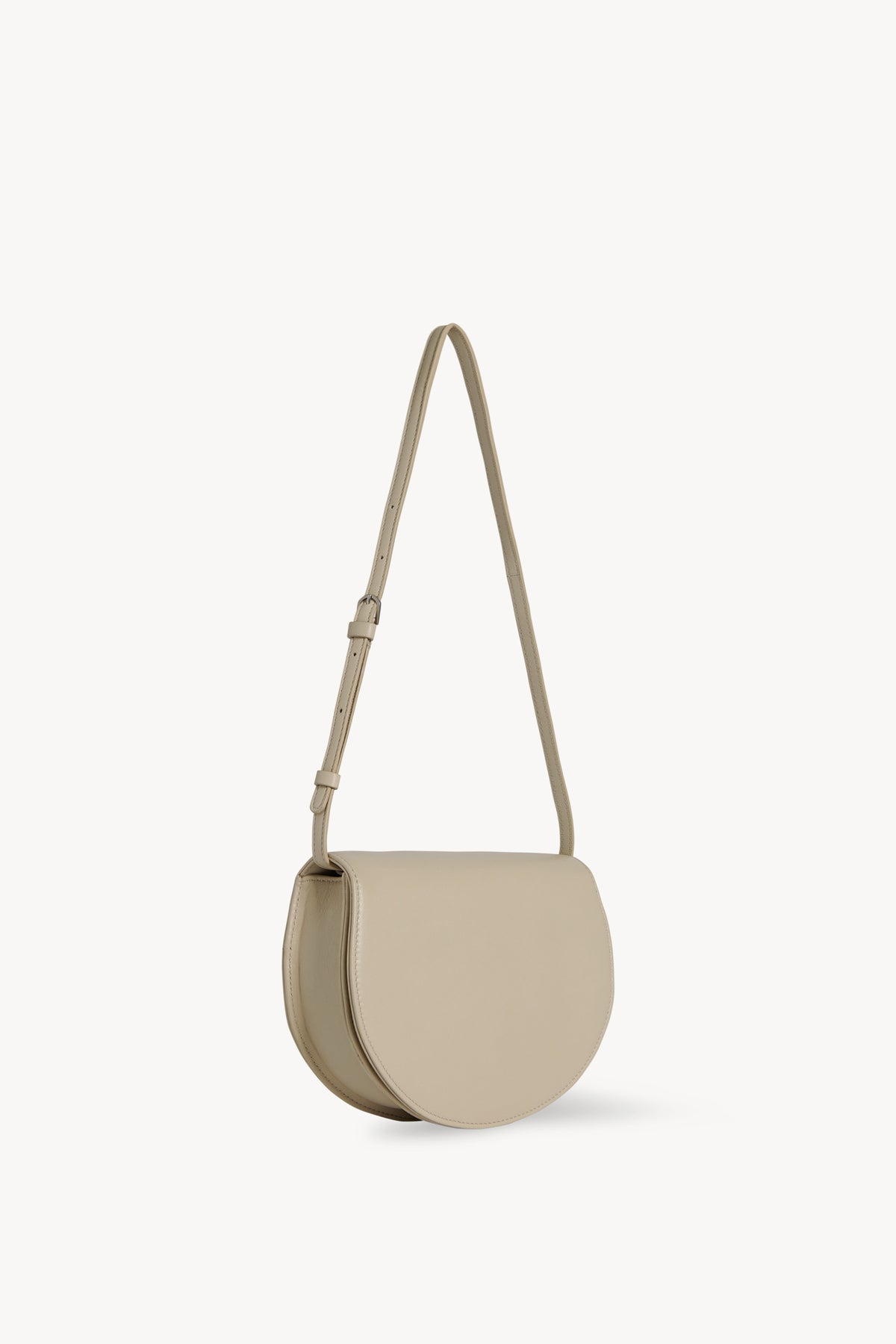 The Row Women s Canteen Bag in Leather Ecru One Size