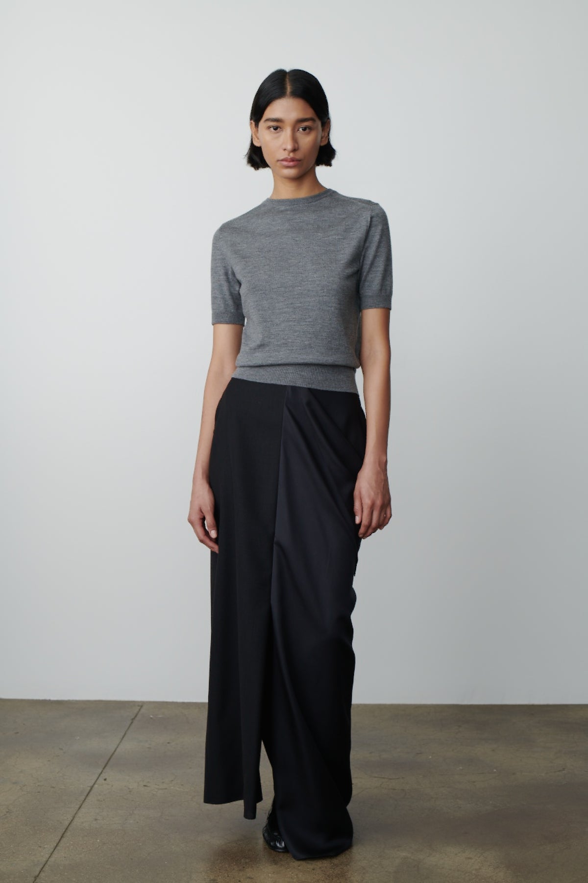 Axel Skirt Black in Wool – The Row