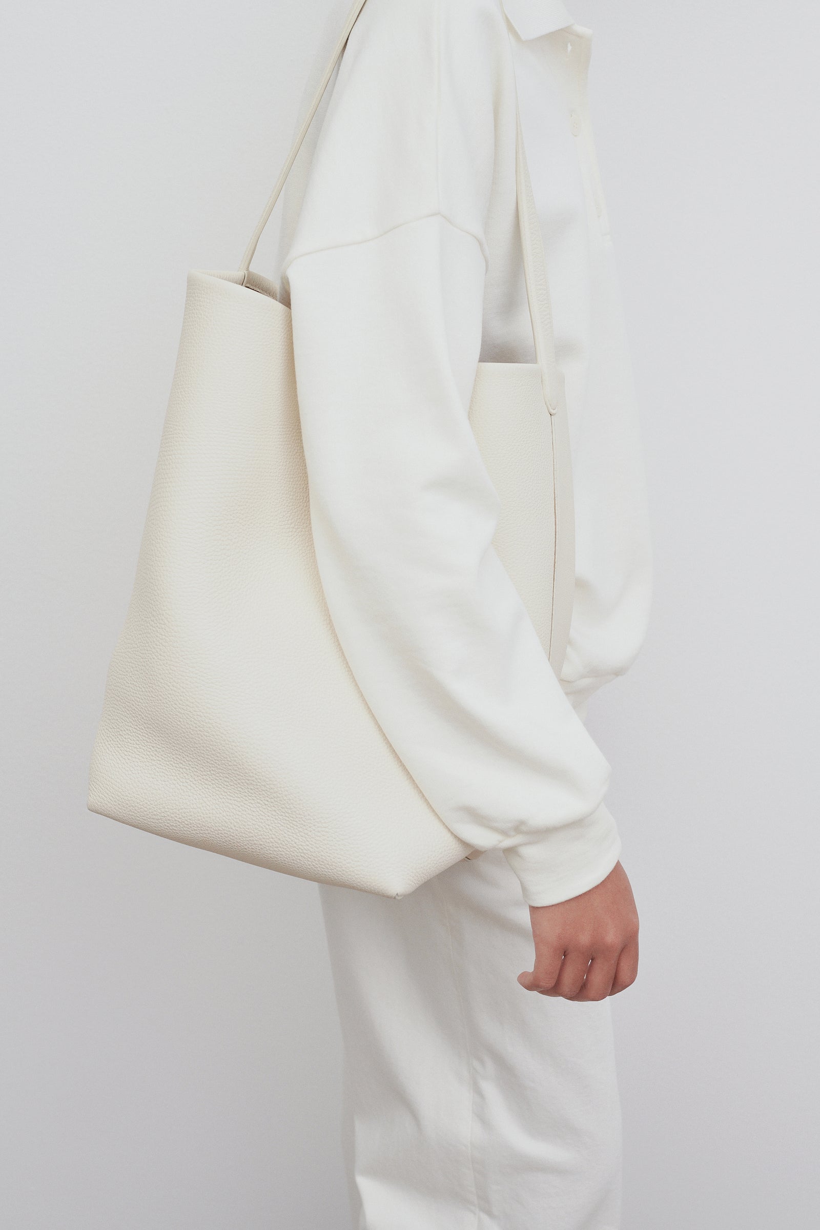 ラージ N/S Park Tote バッグ レザー ホワイト – The Row